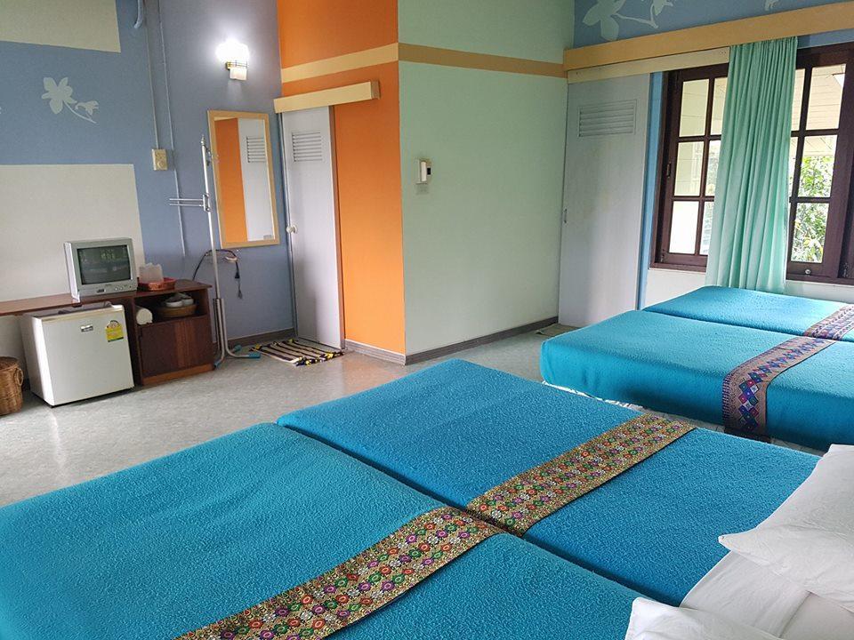 Rai Fhun Pen Jing Hotel Nakhonratchasima Buitenkant foto
